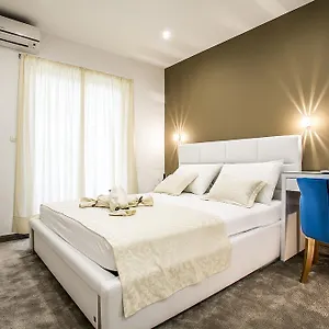 Apartment Holiday &, Split