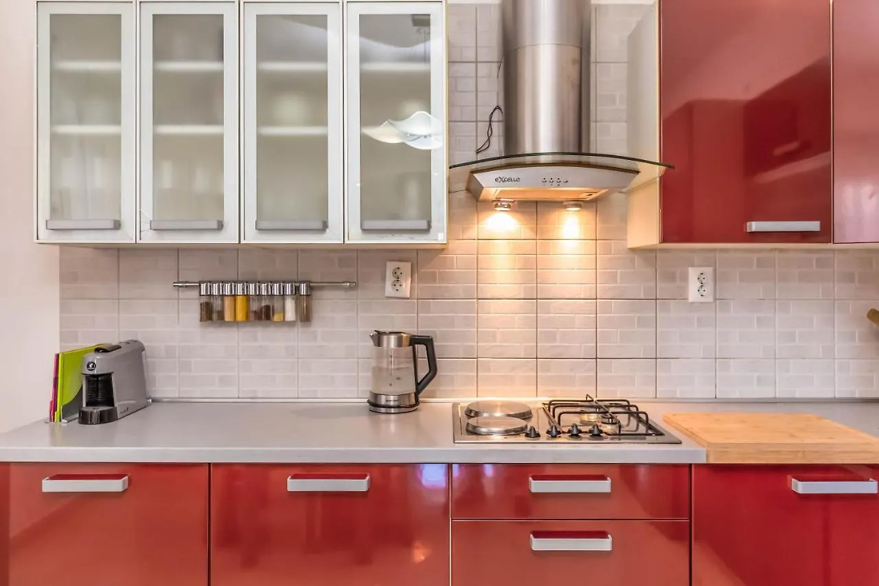 City Luxe Apartment Split